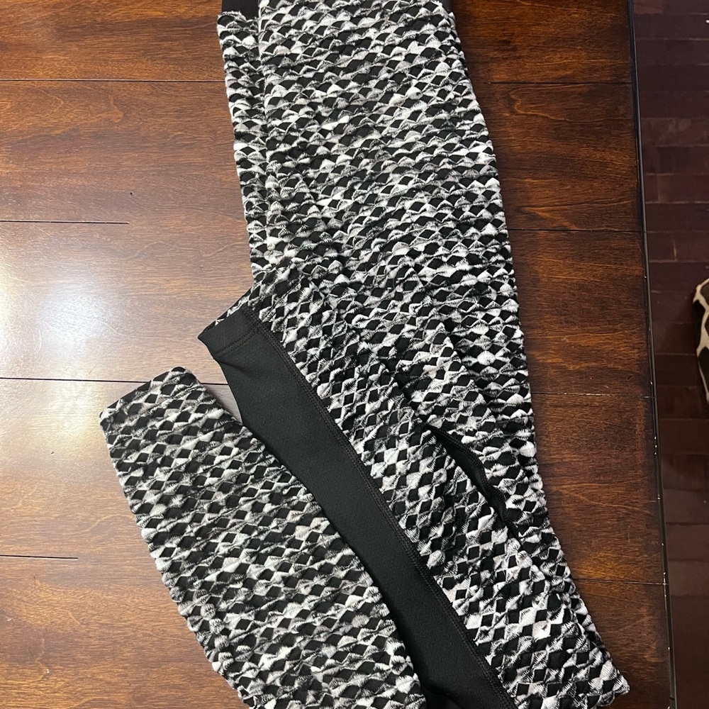 Nike Black and White Patterned Leggings